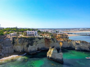 id8e8f7f01-0000-0500-0000-0000136ec38a