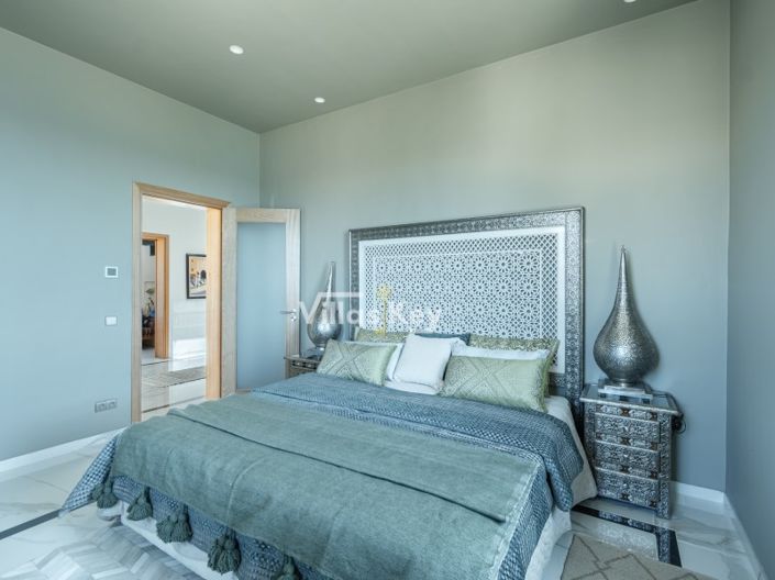 Image No.38-7 Bed House for sale