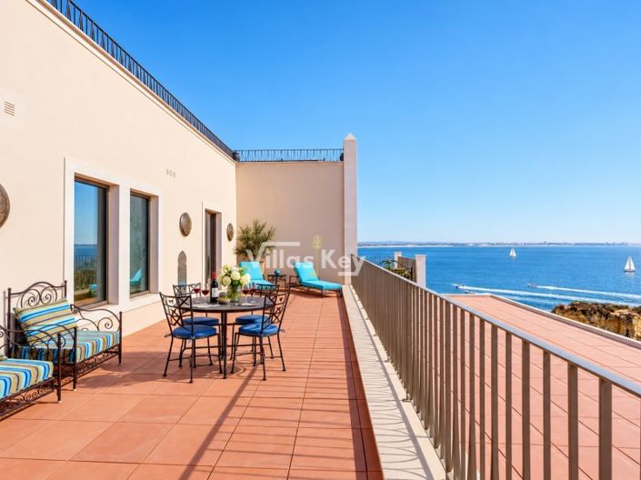 Image No.40-7 Bed House for sale
