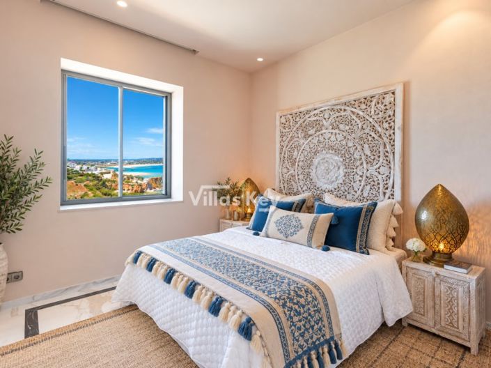 Image No.41-7 Bed House for sale