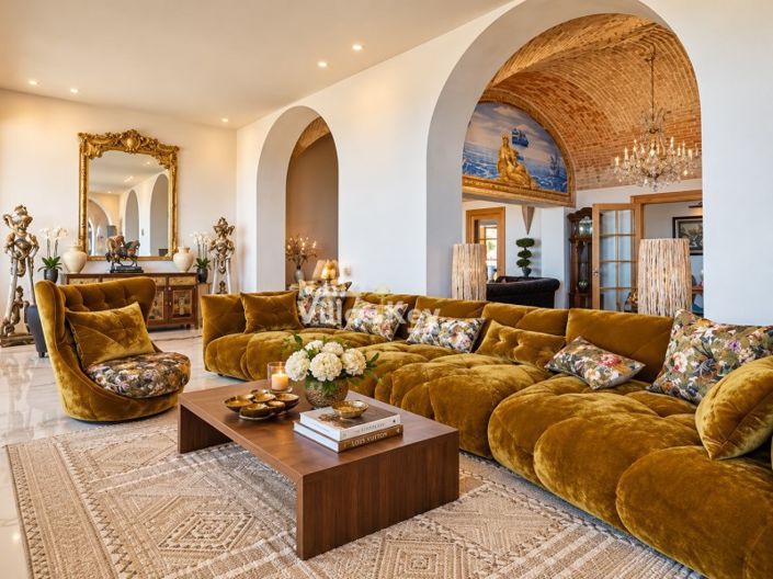 Image No.8-7 Bed House for sale