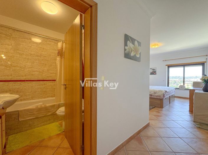 Image No.10-2 Bed Apartment for sale