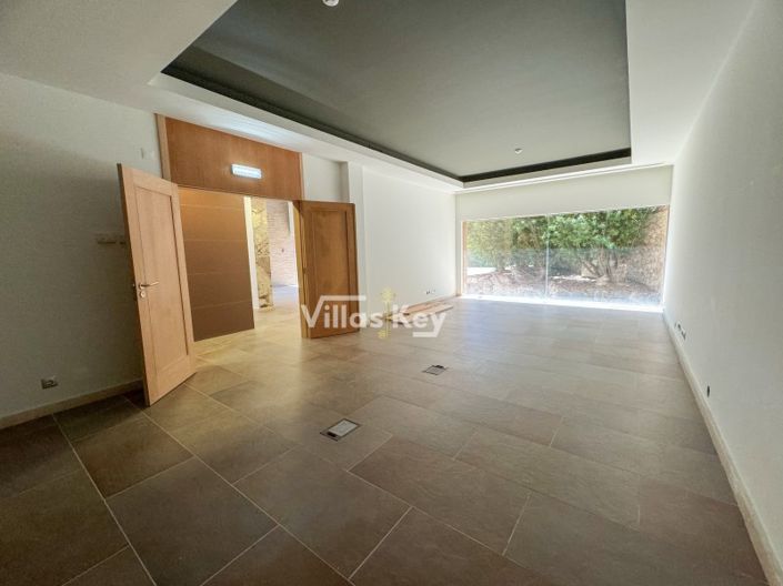 Image No.20-Commercial for sale