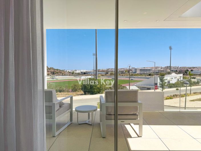 Image No.16-3 Bed House for sale