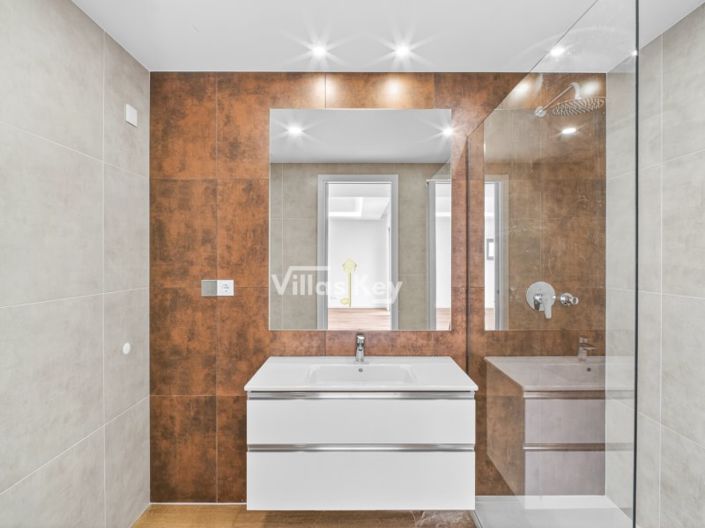 Image No.11-2 Bed Apartment for sale