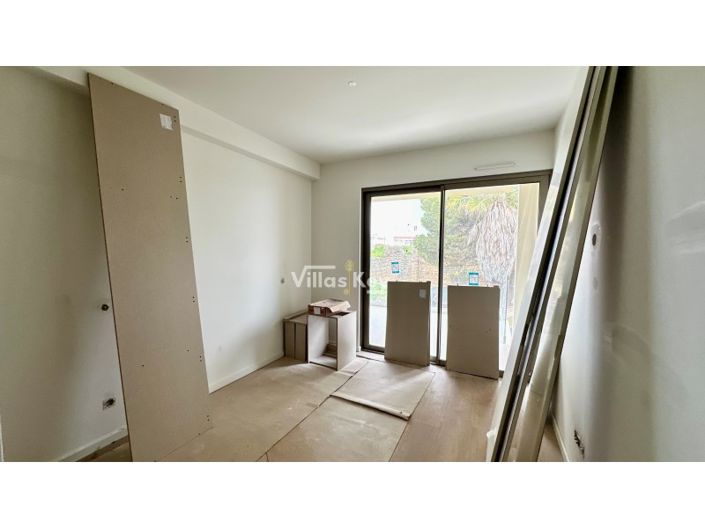 Image No.20-2 Bed Apartment for sale