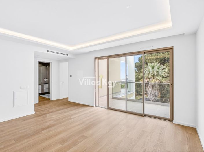 Image No.9-2 Bed Apartment for sale