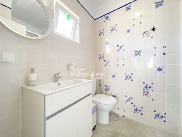 Image No.16-Maison de 7 chambres à vendre à Lagos