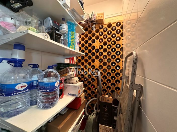 Image No.12-4 Bed Apartment for sale