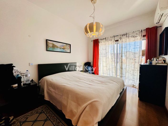 Image No.21-4 Bed Apartment for sale