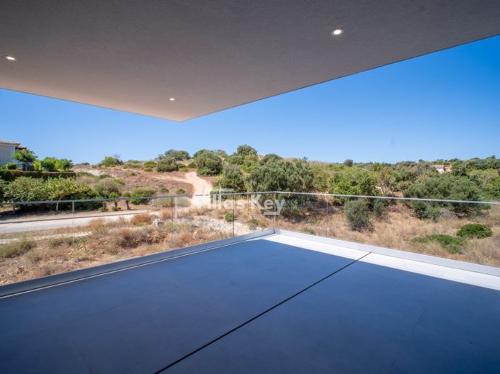 Image No.20-4 Bed House for sale