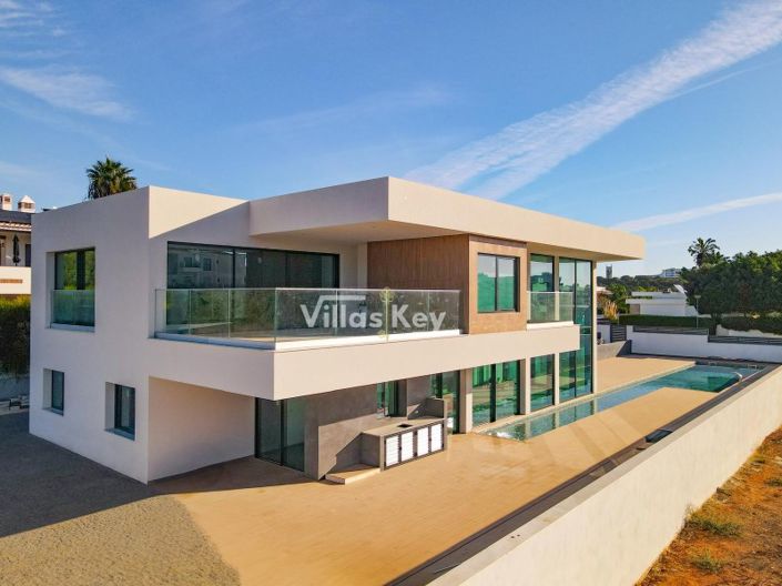 Image No.5-3 Bed House for sale