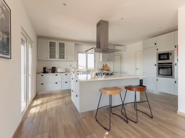 Image No.16-5 Bed Farmhouse for sale