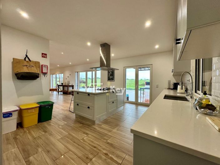 Image No.52-5 Bed Farmhouse for sale