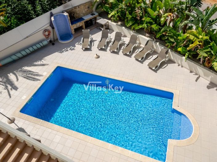 Image No.18-4 Bed House for sale