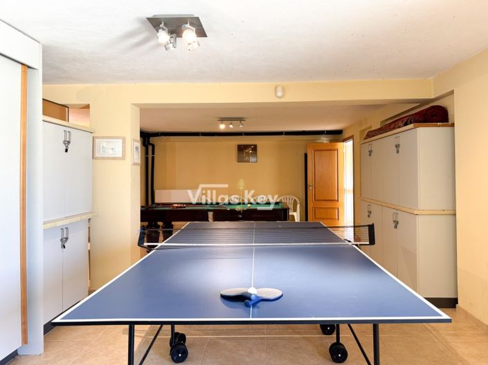 Image No.20-4 Bed House for sale