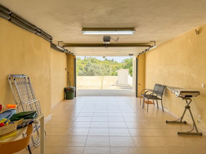 Image No.24-4 Bed House for sale