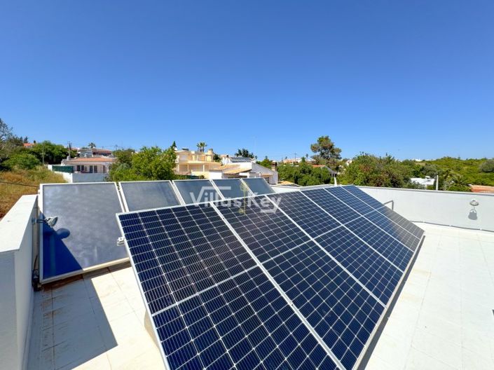 Image No.25-4 Bed House for sale