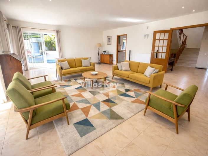 Image No.3-4 Bed House for sale