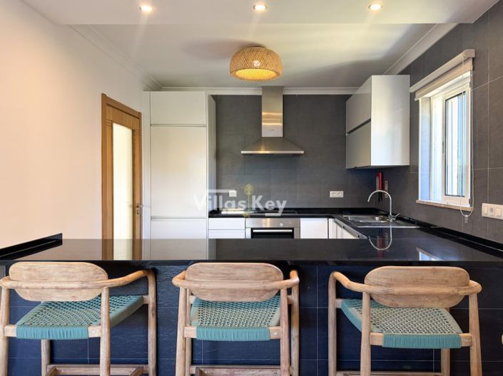 Image No.15-3 Bed House for sale