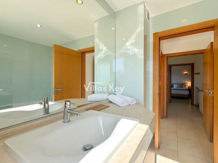 Image No.23-3 Bed House for sale