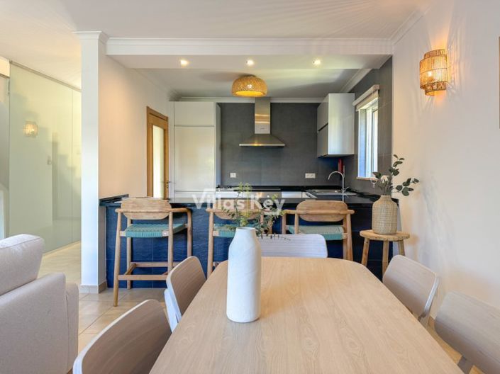 Image No.7-3 Bed House for sale