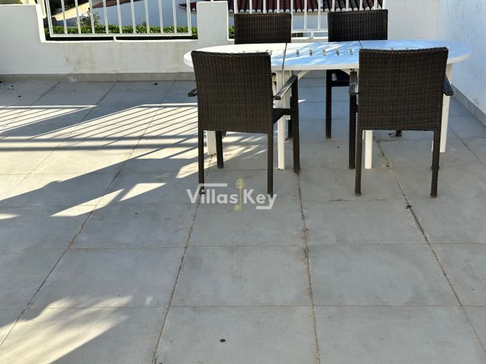 Image No.35-4 Bed House for sale