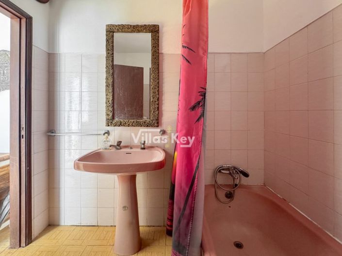 Image No.33-4 Bed House for sale