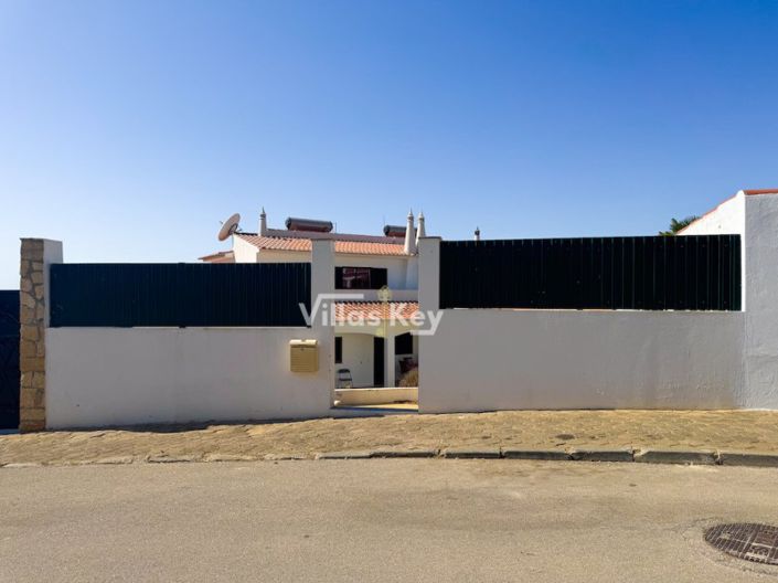 Image No.41-4 Bed House for sale