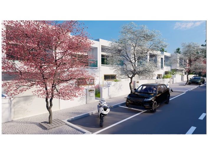 Image No.2-4 Bed House for sale