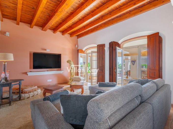 Image No.16-4 Bed House for sale