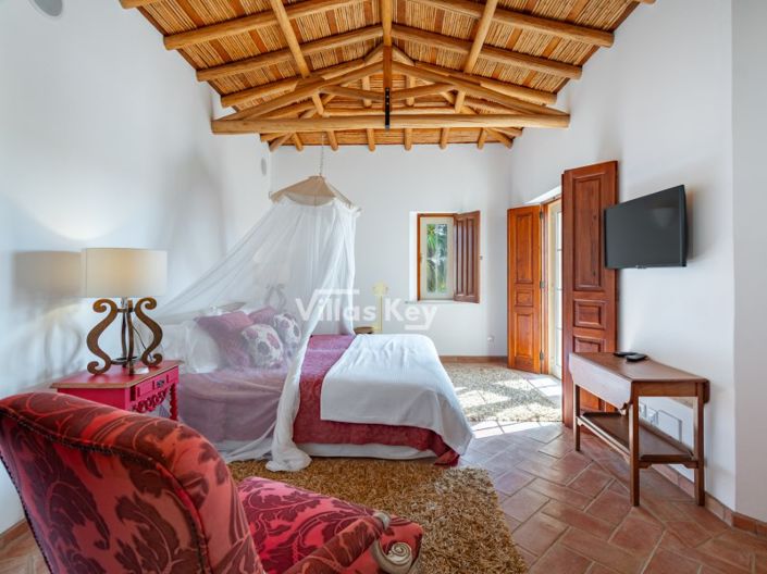 Image No.23-4 Bed House for sale