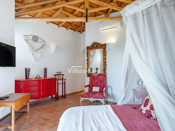 Image No.24-4 Bed House for sale