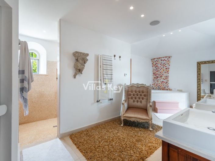 Image No.28-4 Bed House for sale