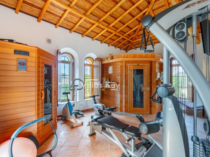 Image No.30-4 Bed House for sale