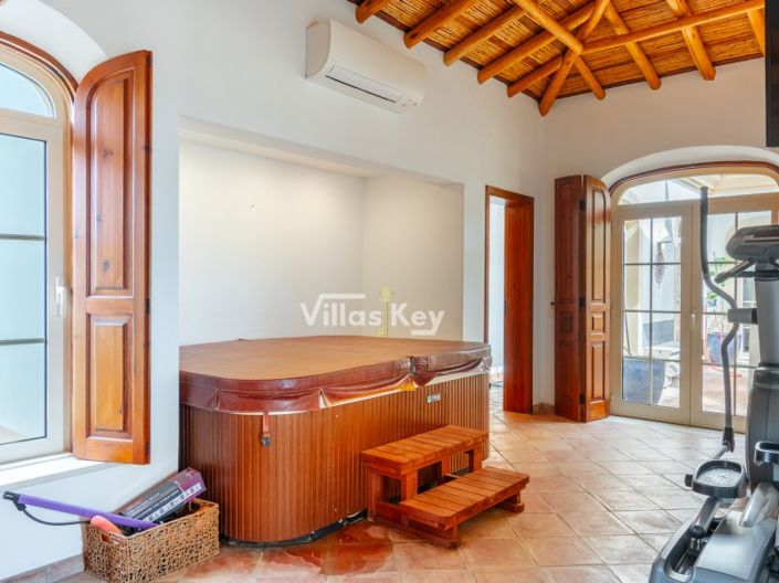 Image No.31-4 Bed House for sale