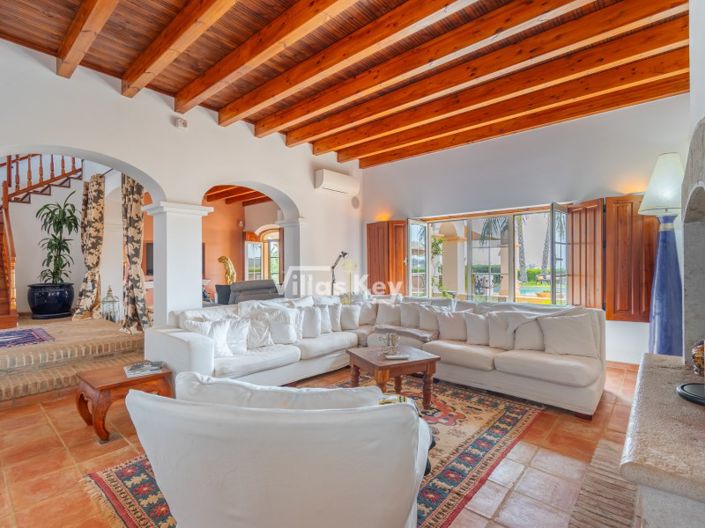 Image No.4-4 Bed House for sale