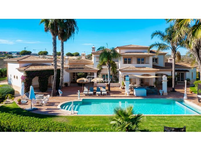 Image No.45-4 Bed House for sale