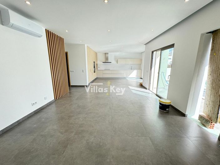 Image No.13-4 Bed House for sale