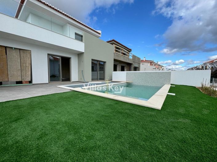 Image No.31-4 Bed House for sale