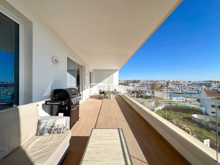 Image No.21-3 Bed Apartment for sale