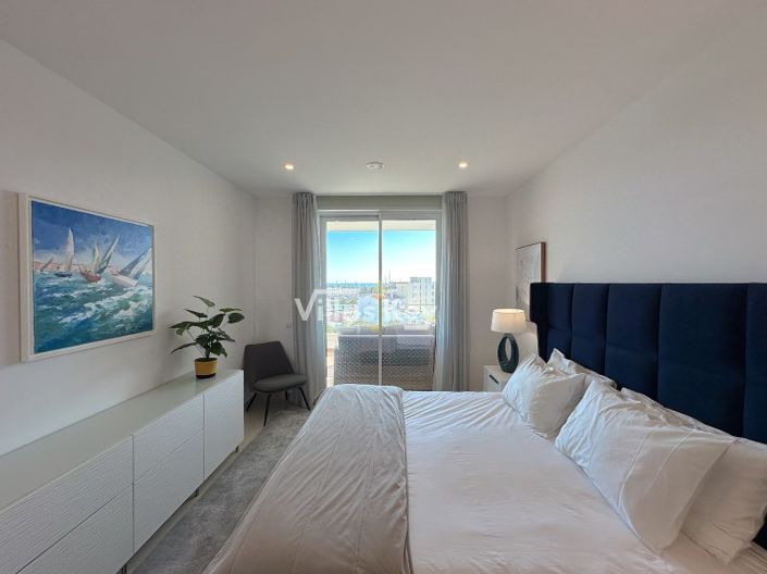 Image No.24-3 Bed Apartment for sale