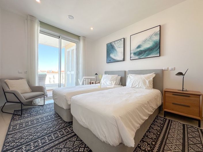 Image No.27-3 Bed Apartment for sale