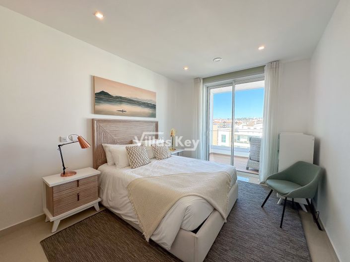 Image No.29-3 Bed Apartment for sale