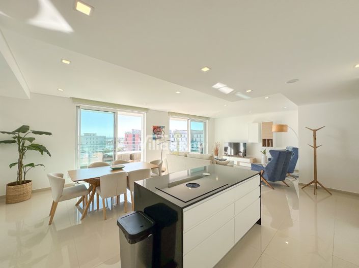 Image No.7-3 Bed Apartment for sale