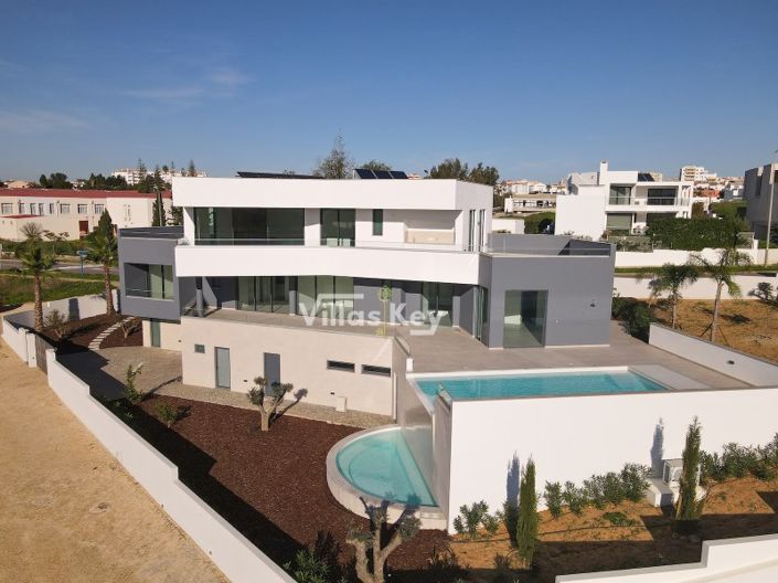 Image No.29-4 Bed House for sale