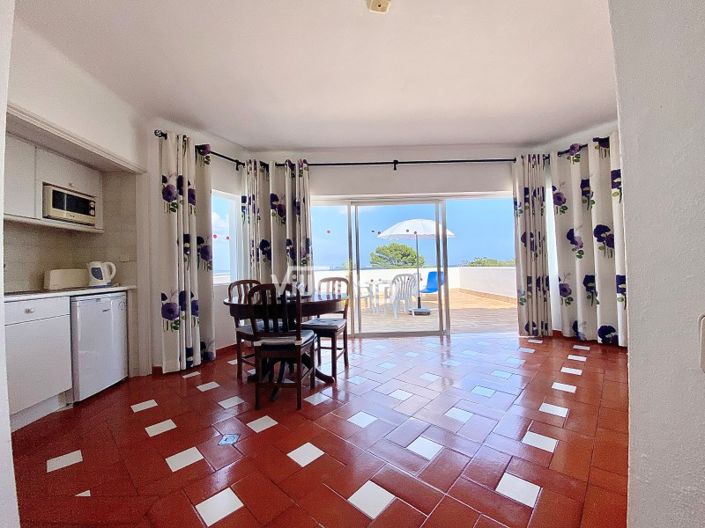 Image No.10-12 Bed Apartment for sale