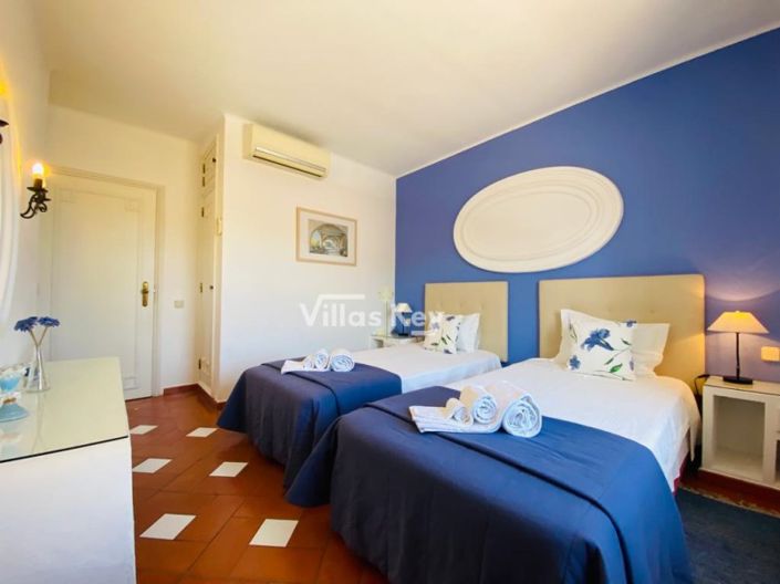 Image No.13-12 Bed Apartment for sale