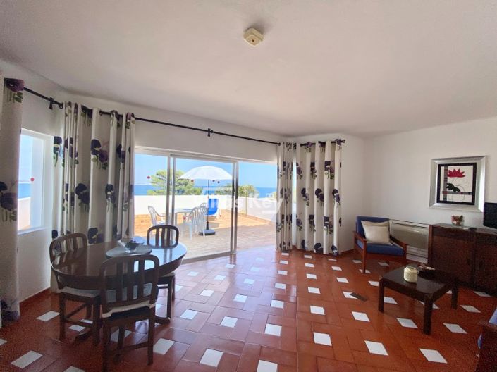 Image No.9-12 Bed Apartment for sale