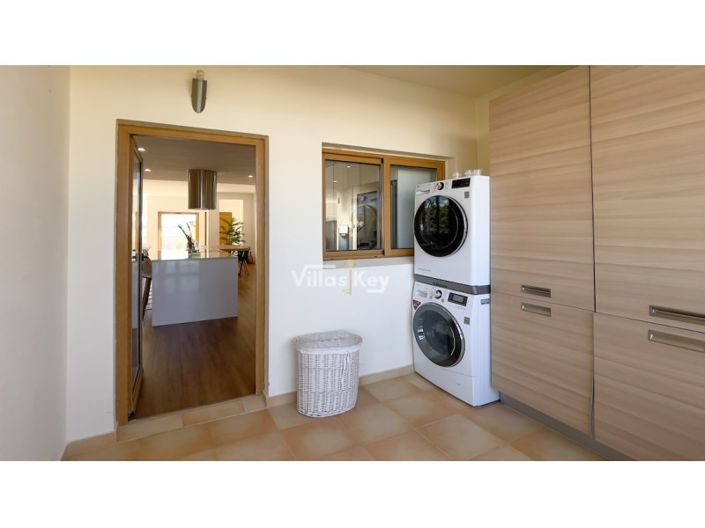 Image No.15-2 Bed House for sale